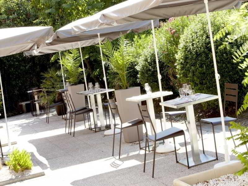 Kyriad Direct Marseille Est La Valentine La Penne-sur-Huveaune Exterior foto